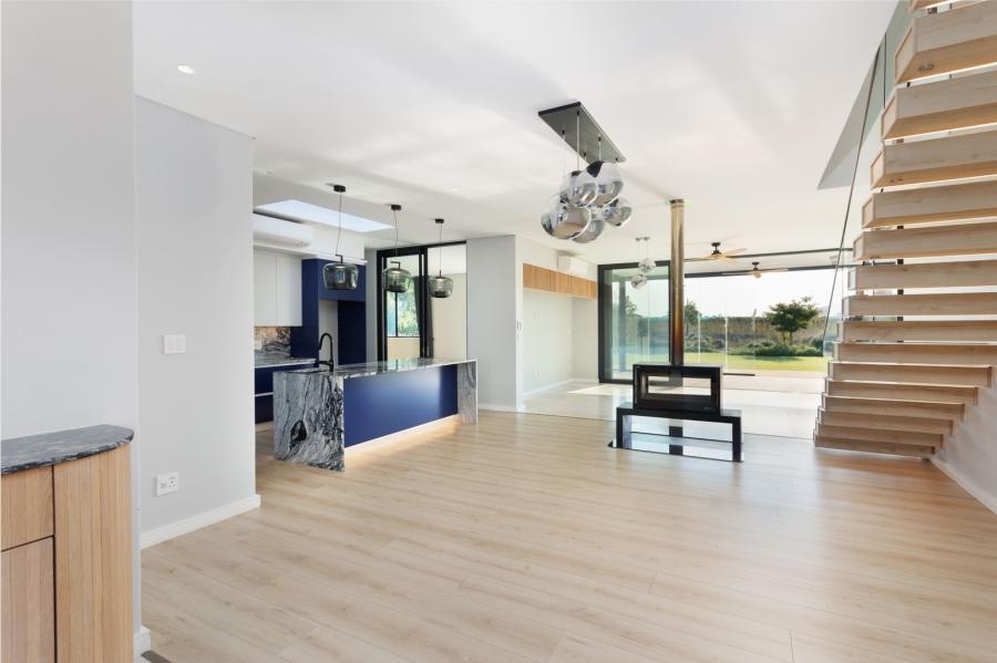 5 Bedroom Property for Sale in Val De Vie Estate Western Cape
